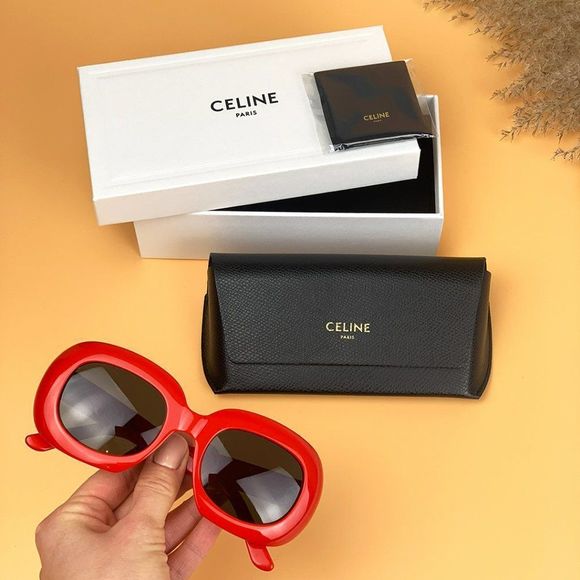 Celine CL40070I 66N BRAND NEW Sunglasses Square Red Grey Women - Picture 9 of 9